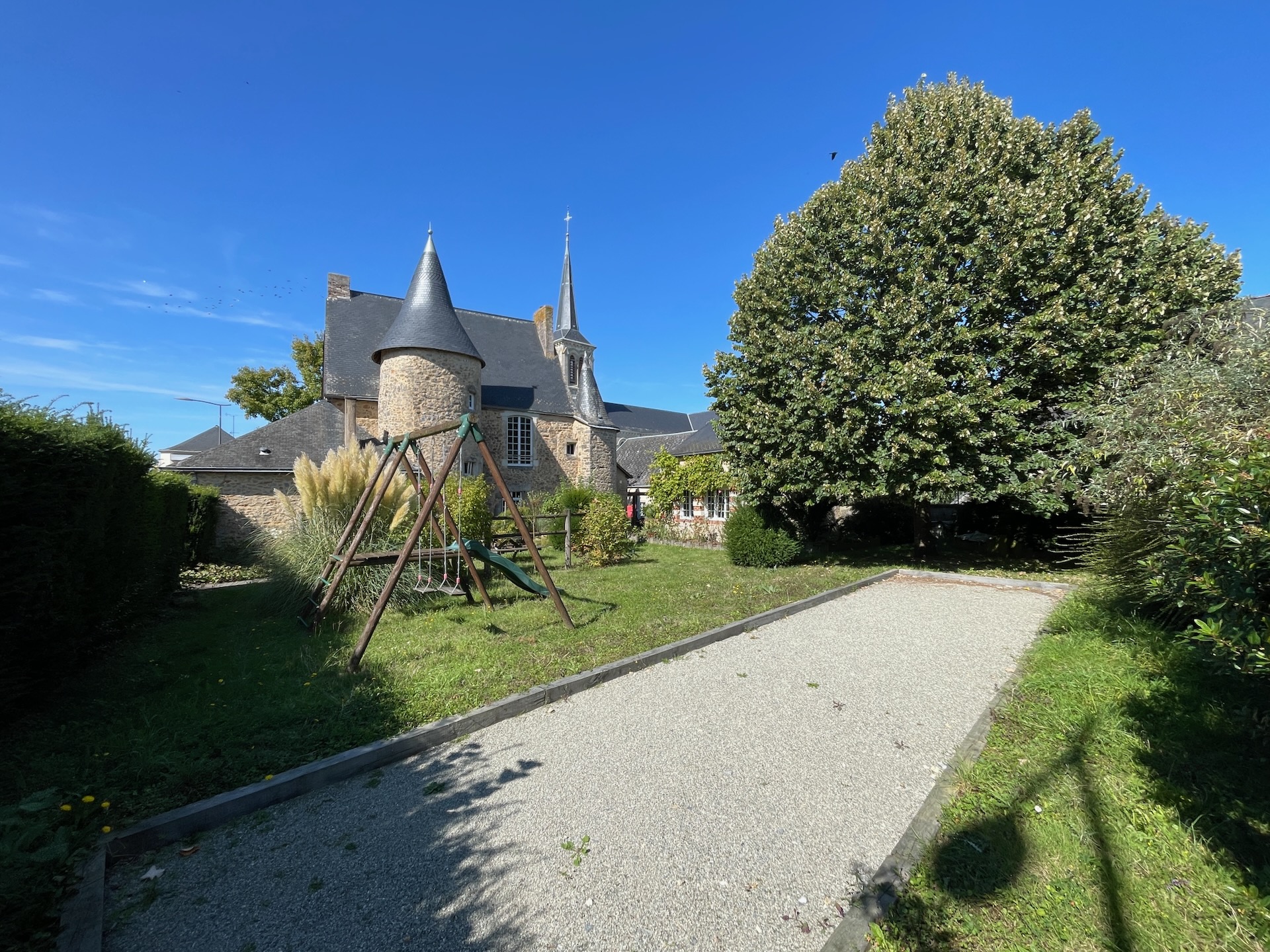 Outdoor areas and garden of Manoir de la Grand’Cour